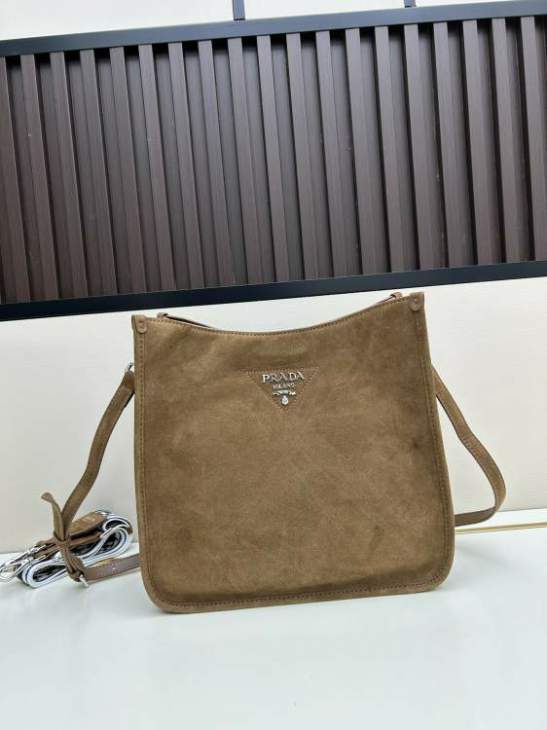 Picture of Prada Handbags _SKUfw212410995fw